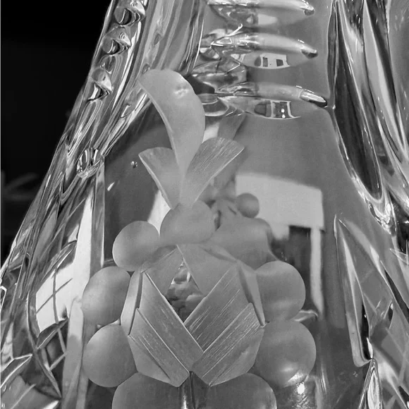 Vintage Crystal Decanter Set with 5 Cordial Glasses - Picture 3 of 10